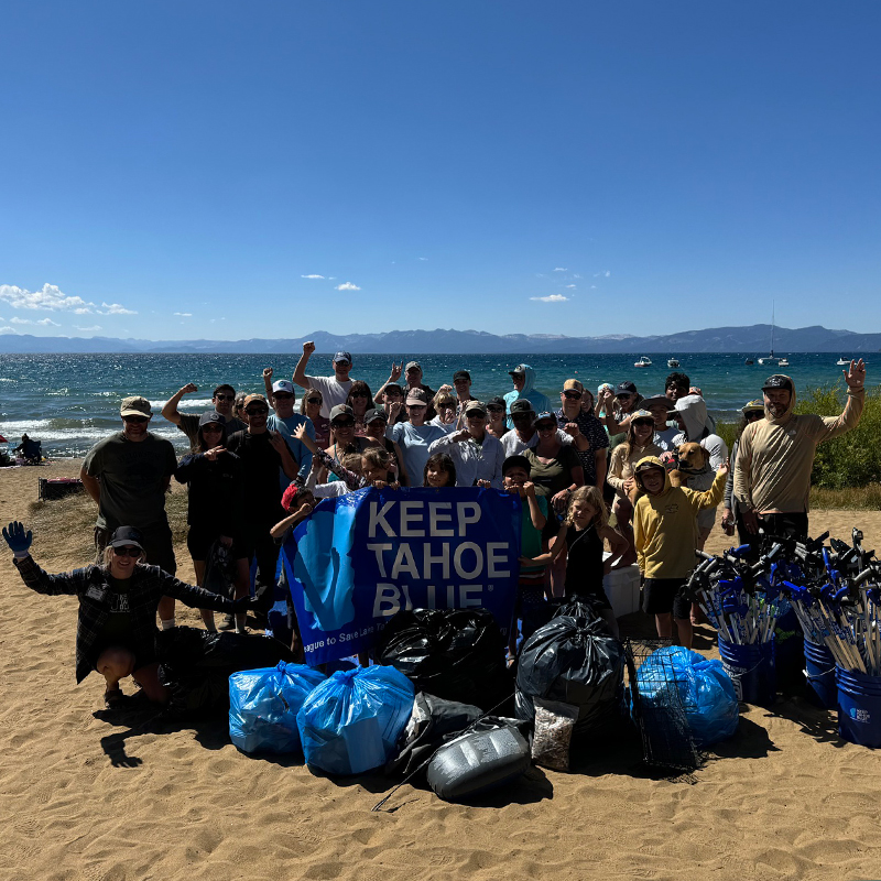 Labor Day Beach Cleanup volunteers